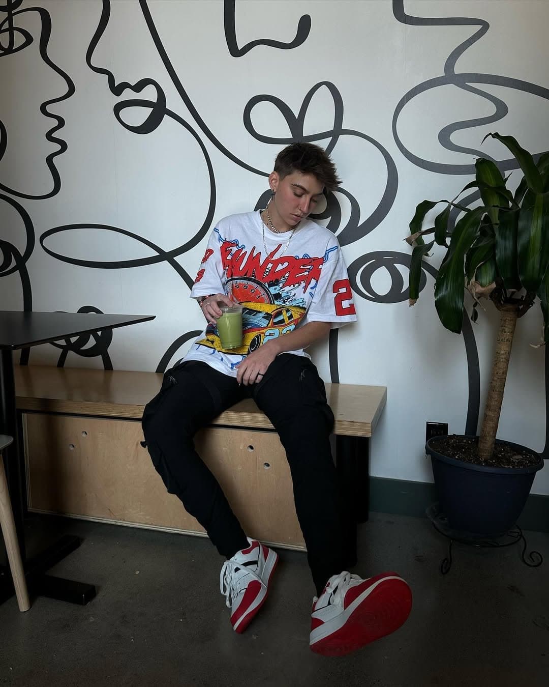 Disclosure #622: Lesbian couple is a straight couple