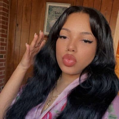 Click to view full size Brittany 26 nc. 20 plus likes I’m dropping her nudes