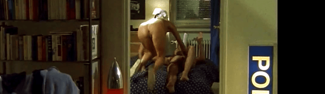 Actress shows her Tight Asshole on Film ??