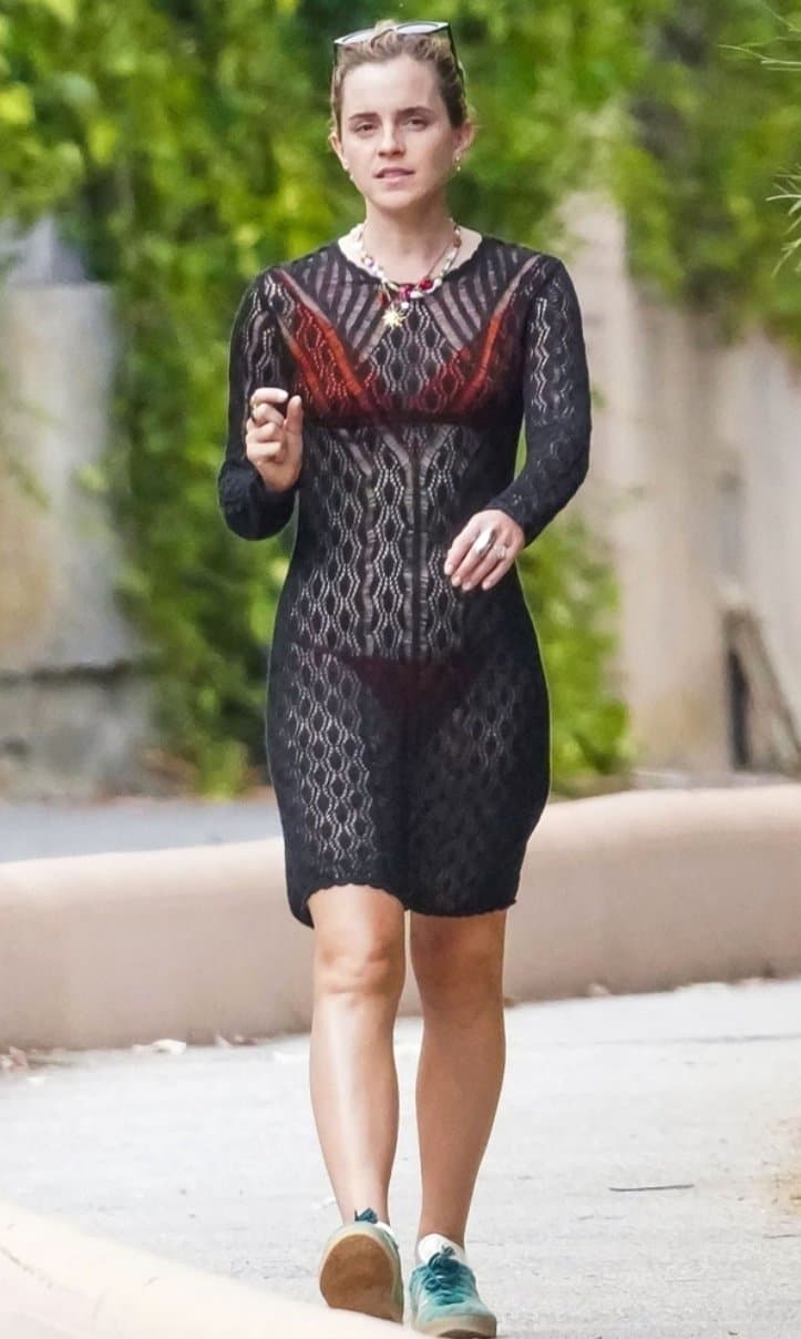 Emma Watson, goon to Emma St tropez/bikini pics