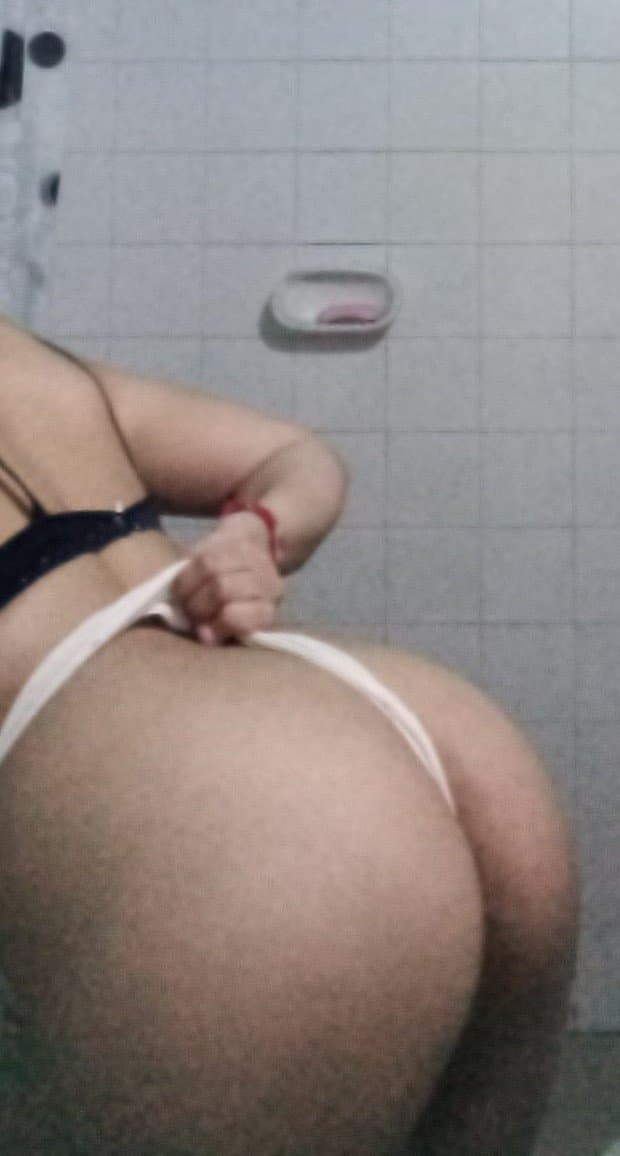 Click to view full size Este post es puro culo! (Carla B)