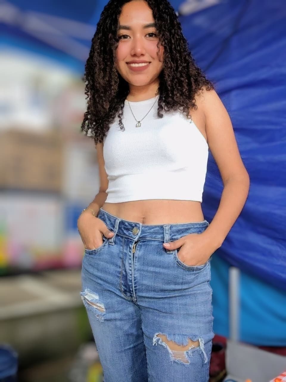 Putita morena culona filtrada y exhibida