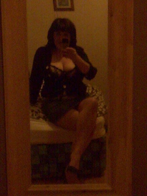 Curvy Claires hairy cunt -UK