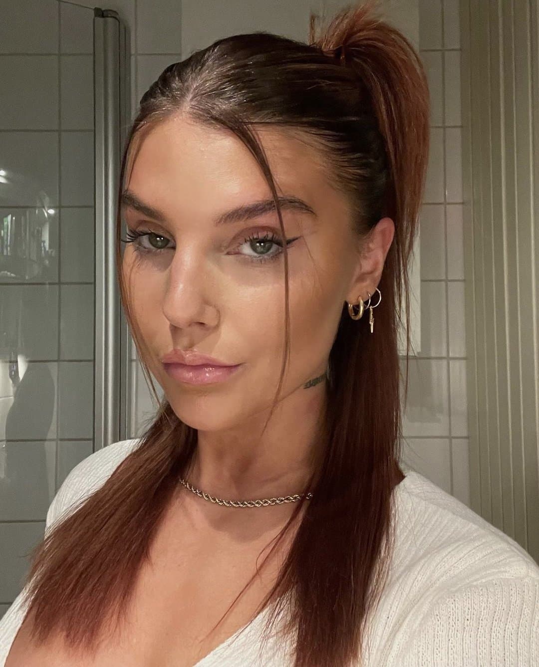 Click to view full size Cheating Elina 25 Sweden