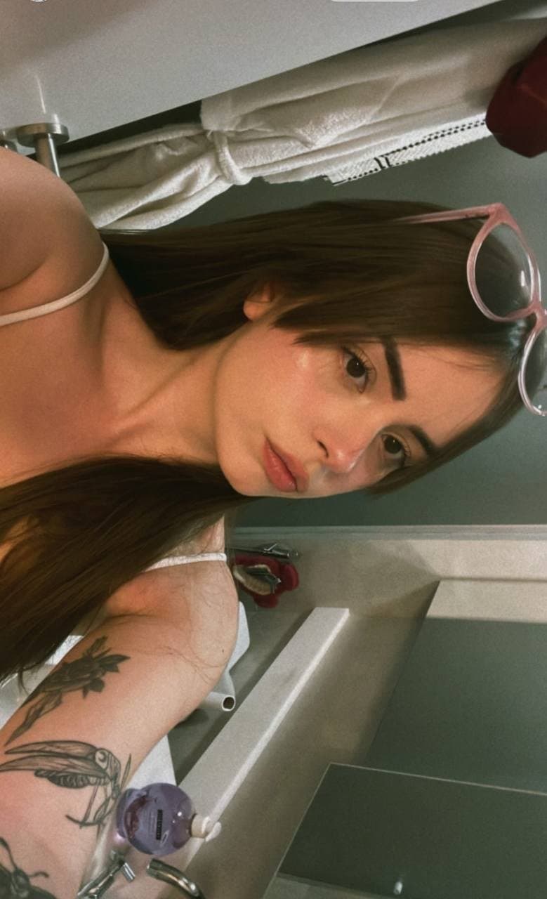 Young hot slut, amazing faceporn. Big boobs