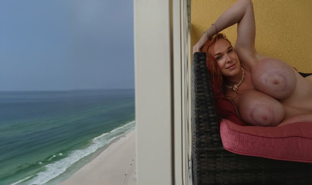 fay-the-red_big boobs perfect tits