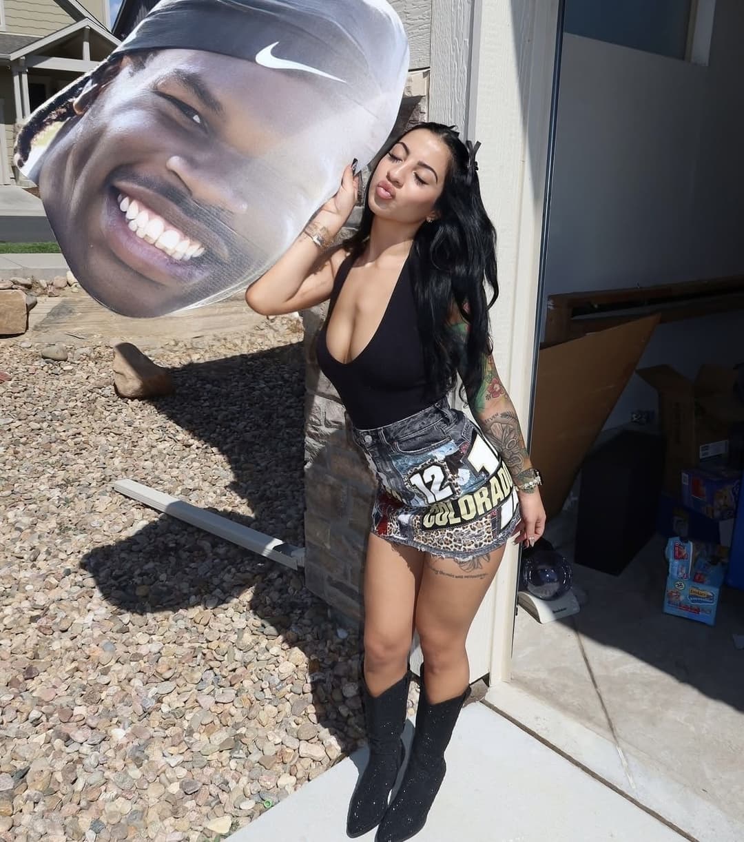 travis hunters gf leanna lenae is a baddie?