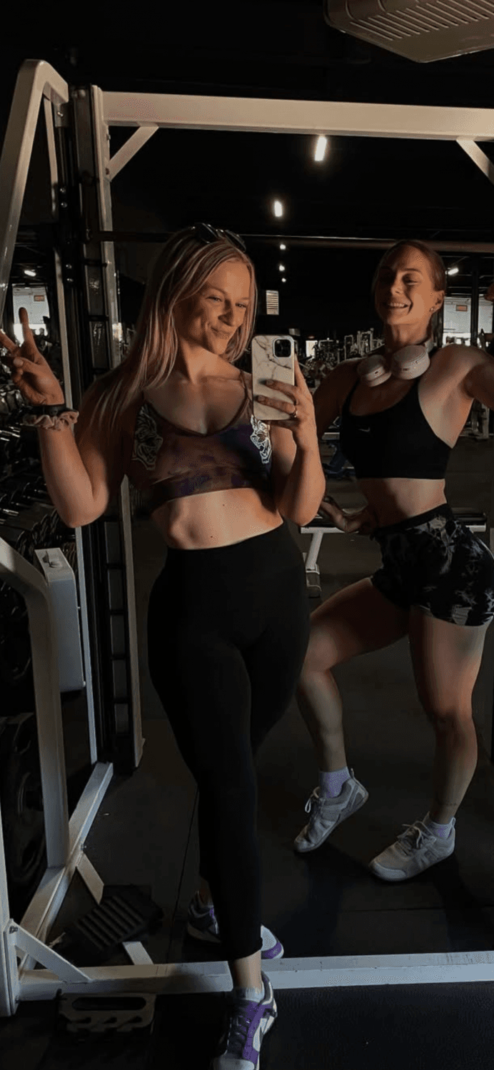 Gym girl let some buff bodybuilder bend her over in locker room. Big ass clapping back on his cock