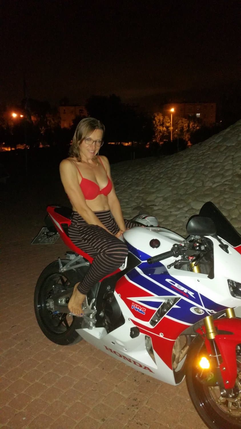 Boss on Bke Fucks Irina Secretary