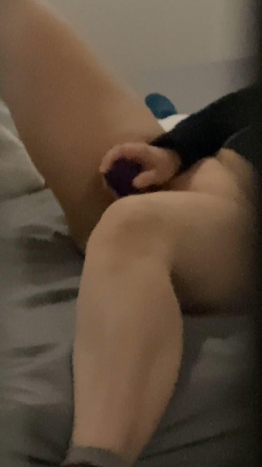 Stepmom Spy: Caught Her Having Loud Orgasms On The Phone