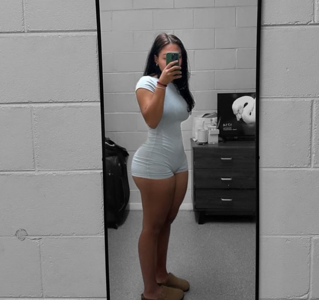 My brown sister who loves white guys, racist guys Kik me aussiebetaboy5