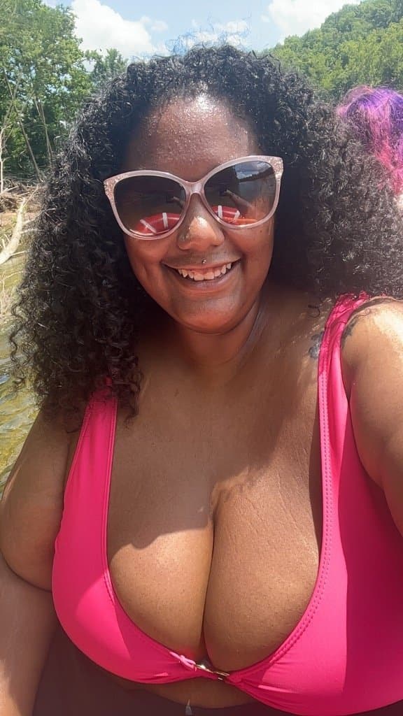 SSBBW NERDY? BUSTY? EBONY?.