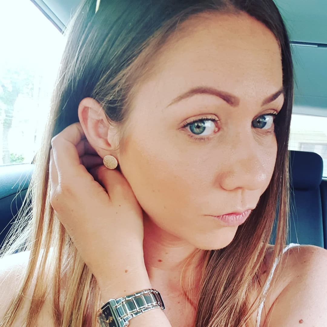 Hot Viktoria has a secret past