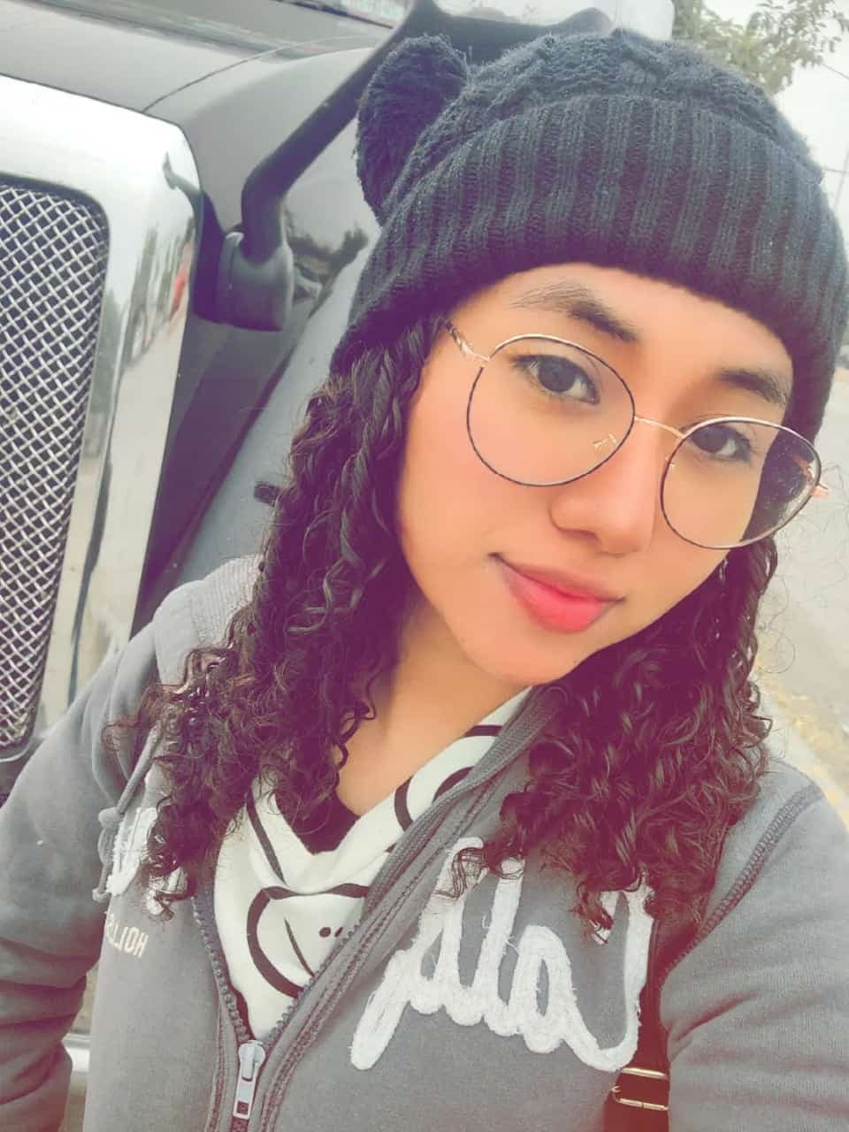 Perrita morena culona filtrada y exhibida