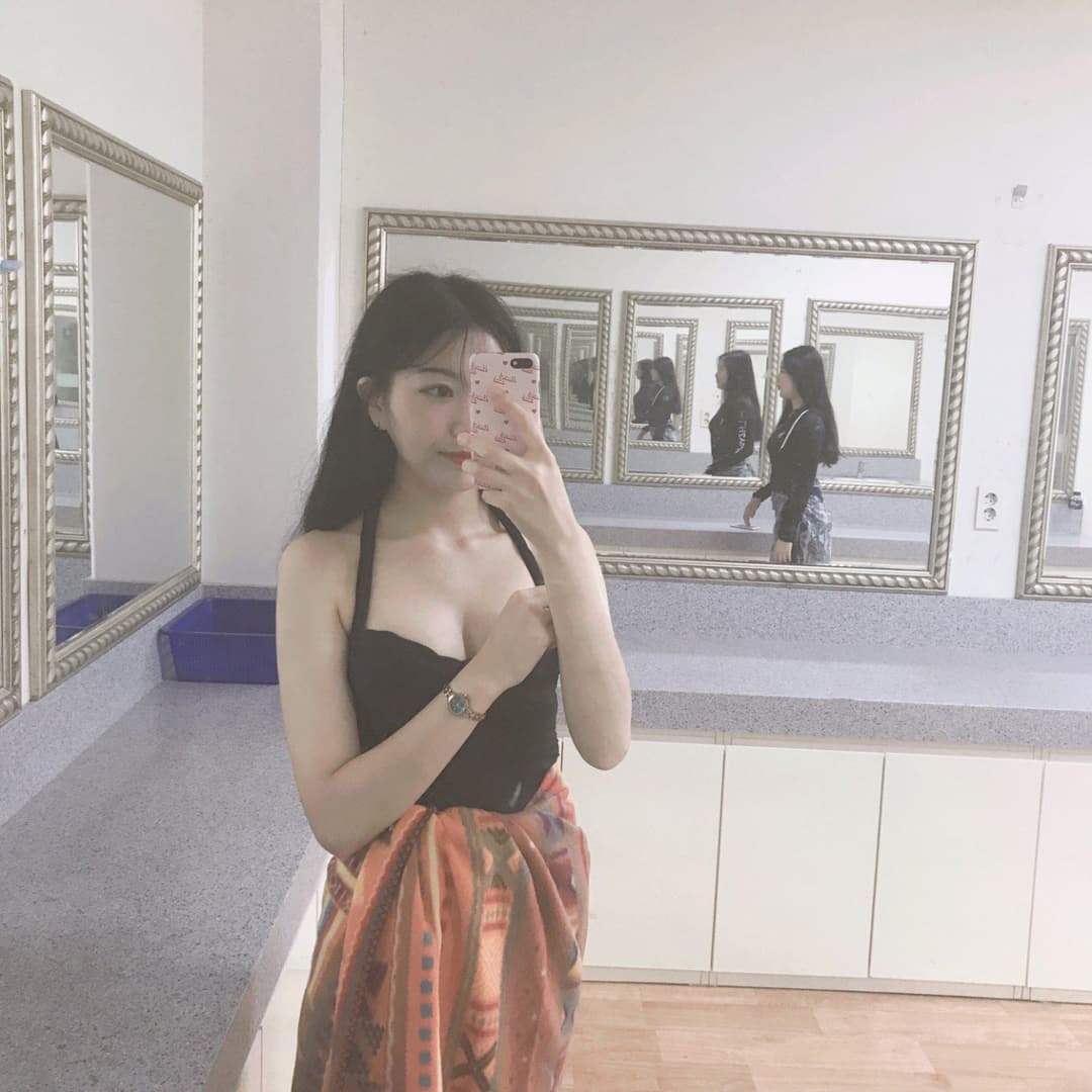 Asian amatuer bikini slut