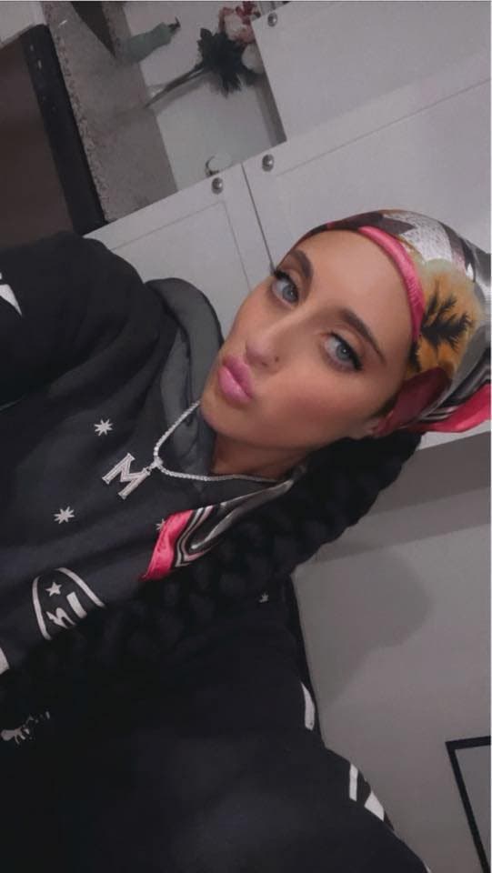 Disclosure #271: Camgirl college experience