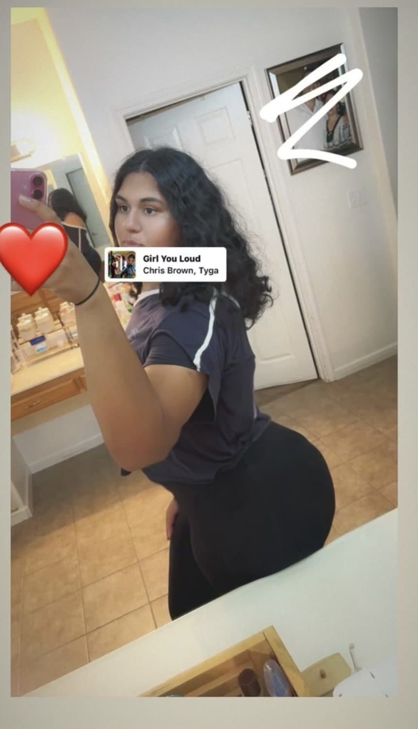 Sexy NRI Indian teen with ugly face but biggest ass ever ??
