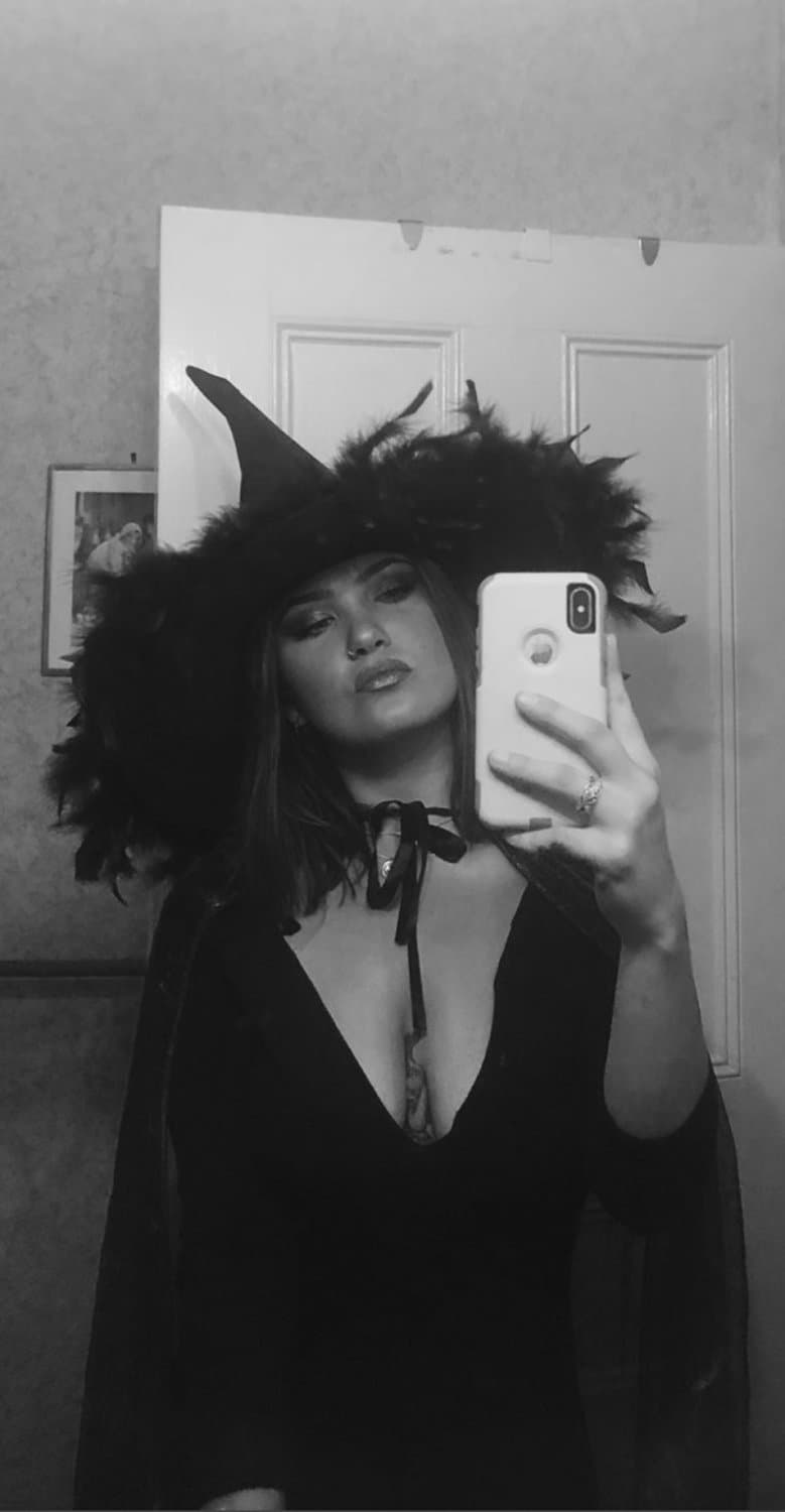 Long, fit & beautiful Canadian babe Marea