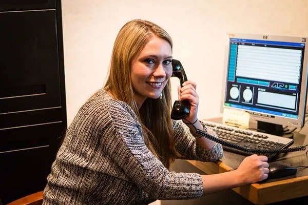 Melissa gets talked into getting naked on G G W & shows off her clit piercing