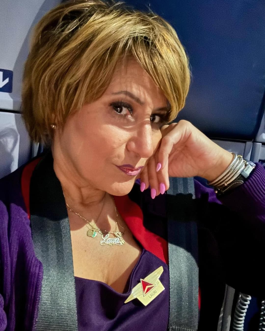 Thick Gilf flight attendant 2