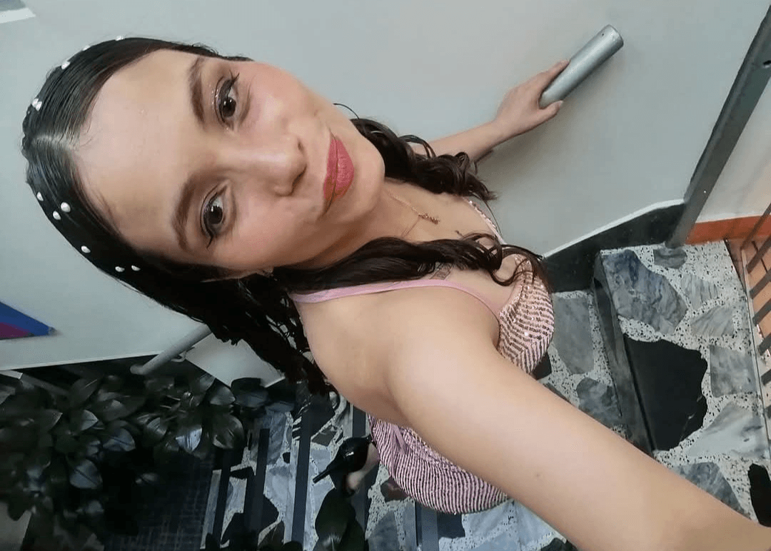 Mamacita rica y soltera jovencita