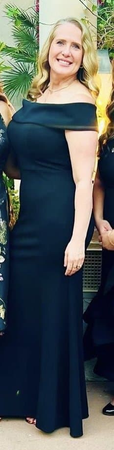 Biotech researcher drew a crowd when she reluctantly flashed her massive titties in public on camera