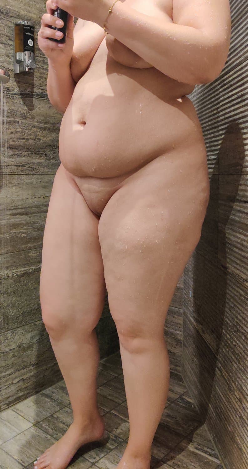 Shower Voyeur Fat Ass Chubby PAWG