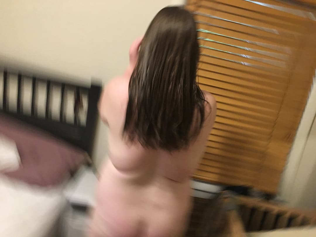 Big tits bbw slut spread pussy