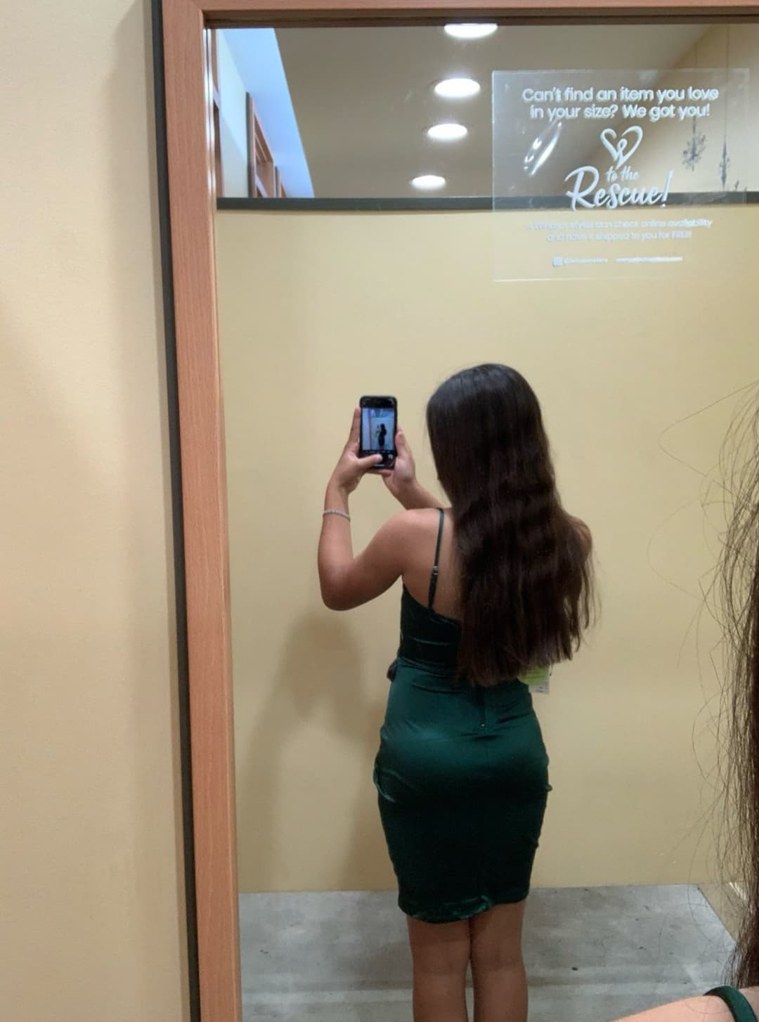 Samara in sexy dress