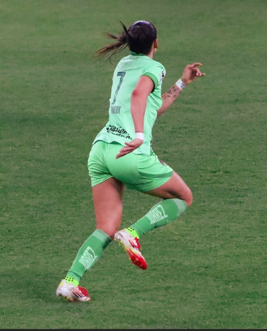 Norma Palafox liga mx femenil culona. big booty footballer soccer player. Culofox nalgonafox