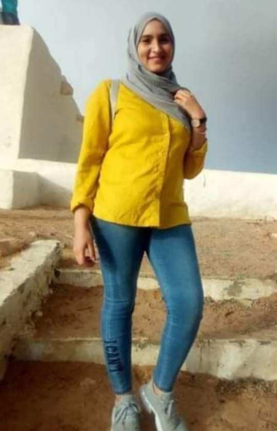 Tunisian hijab girl without hijab sexy slut and hot ??