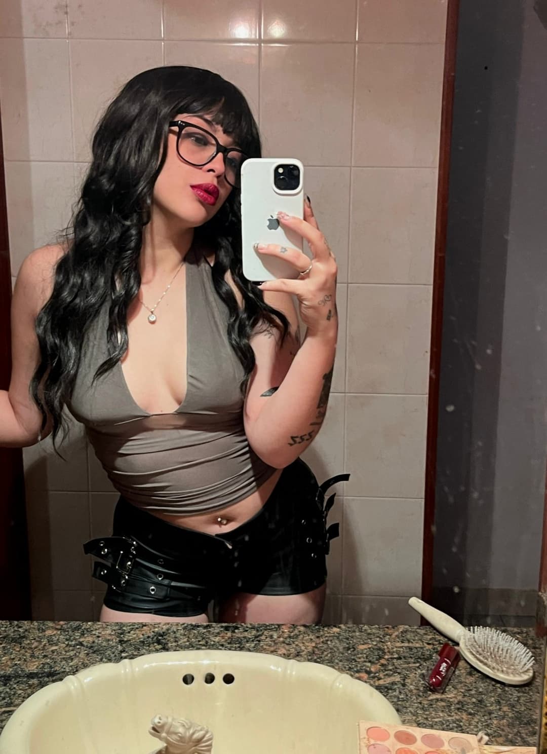 Click to view full size Caught in the act of looking this good