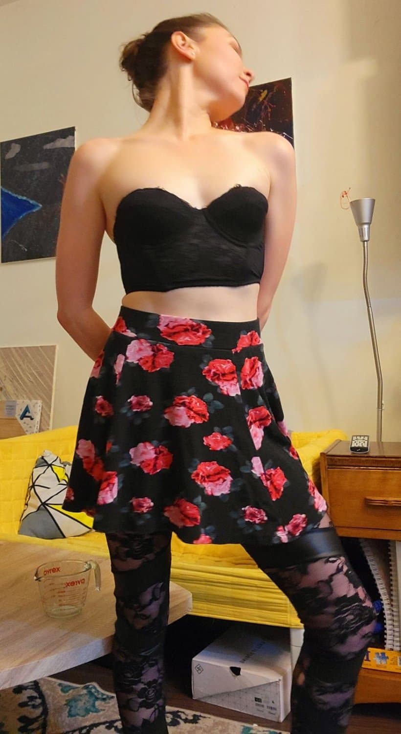 Horny Slut Talks Dirty