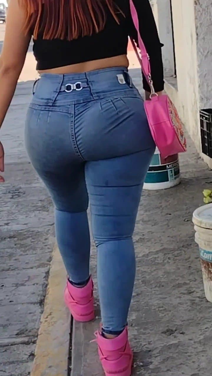 Latín teen Big ass