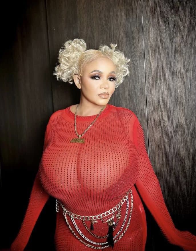 Big Breasted Nigerian MILF