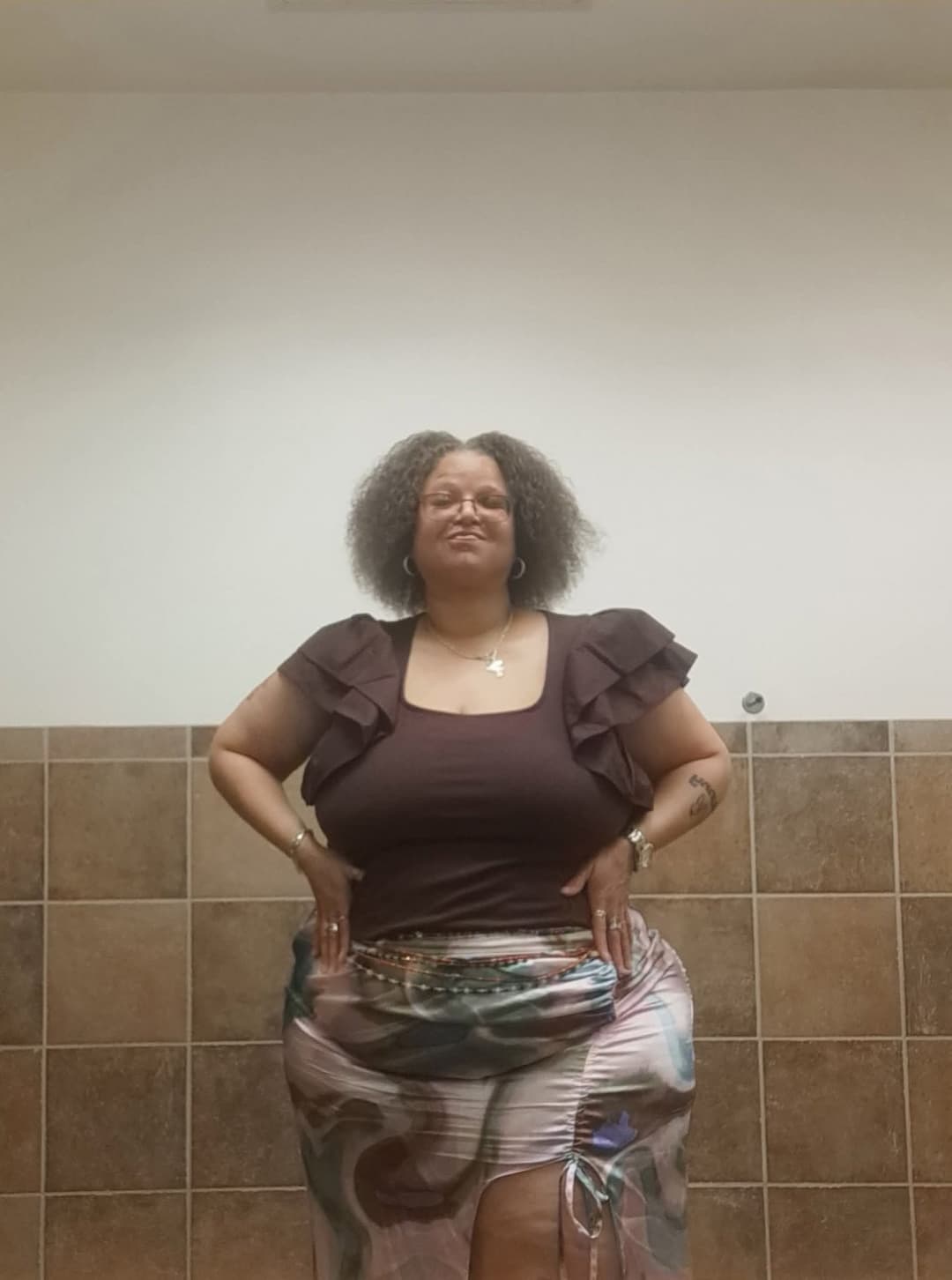 BEAUTIFUL SEXY HUGE THICK REDBONE GRANNY MATURE BIG HUGE THICK SSBBW BBW ASS GOONER MATERIAL