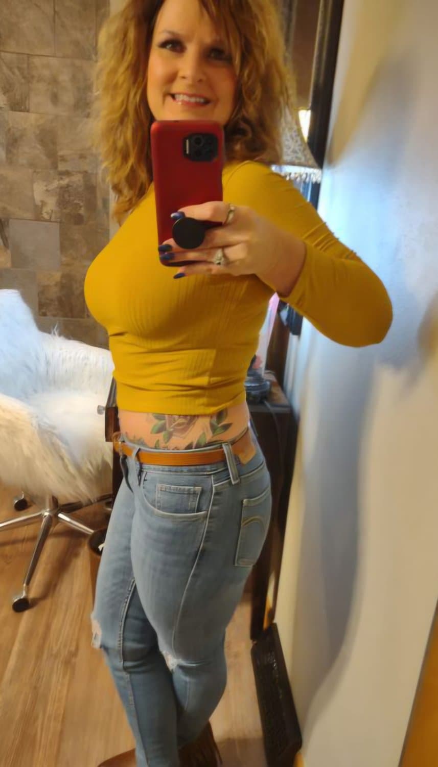Hot Mature Busty Tattoo Wife Elizabeth