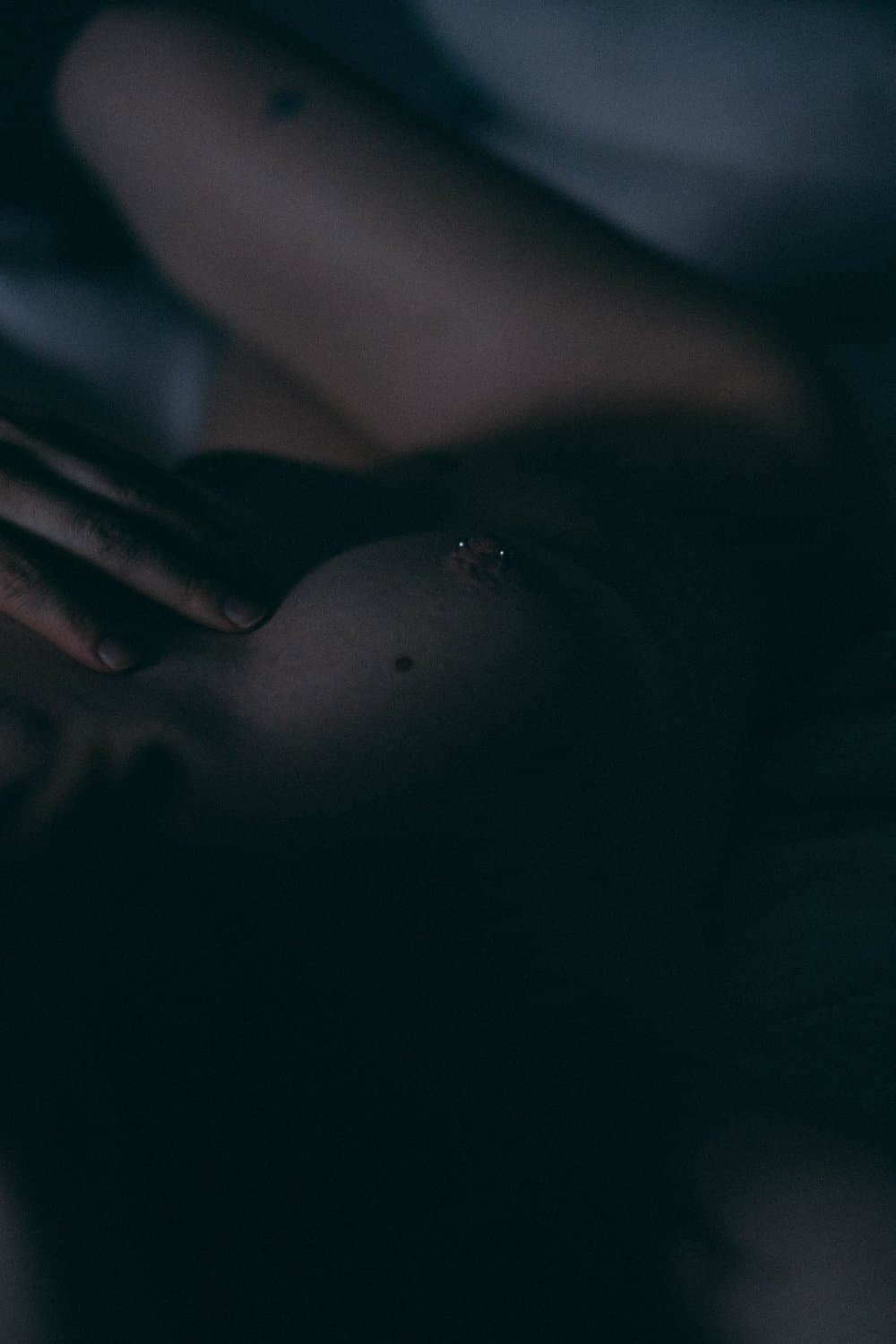 Whore Gets Fucked By Photographer in Hotel