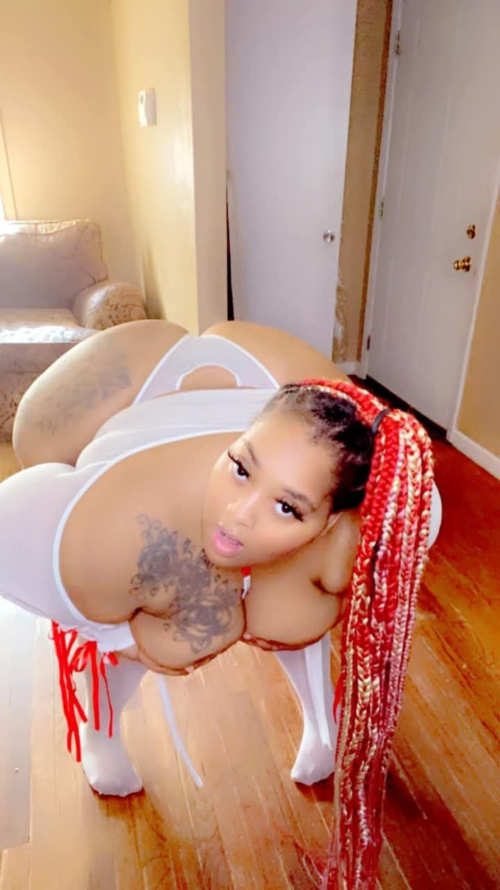 HUGE SSBBW SEXY ASS BOOTY