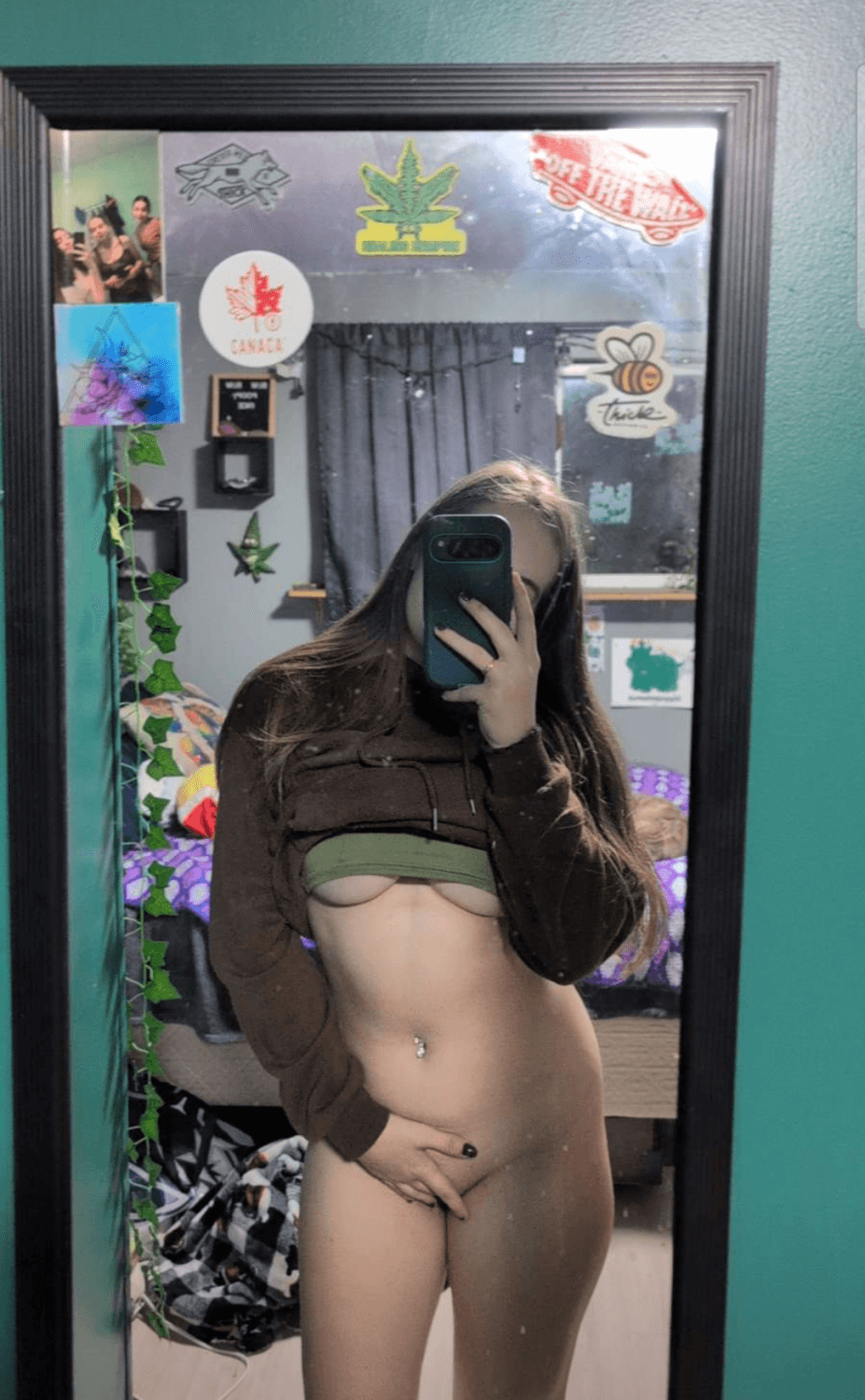 Snapchat slut needs dick. Should i drop her vids (theres a lot)? Dm me your girls or to trade.