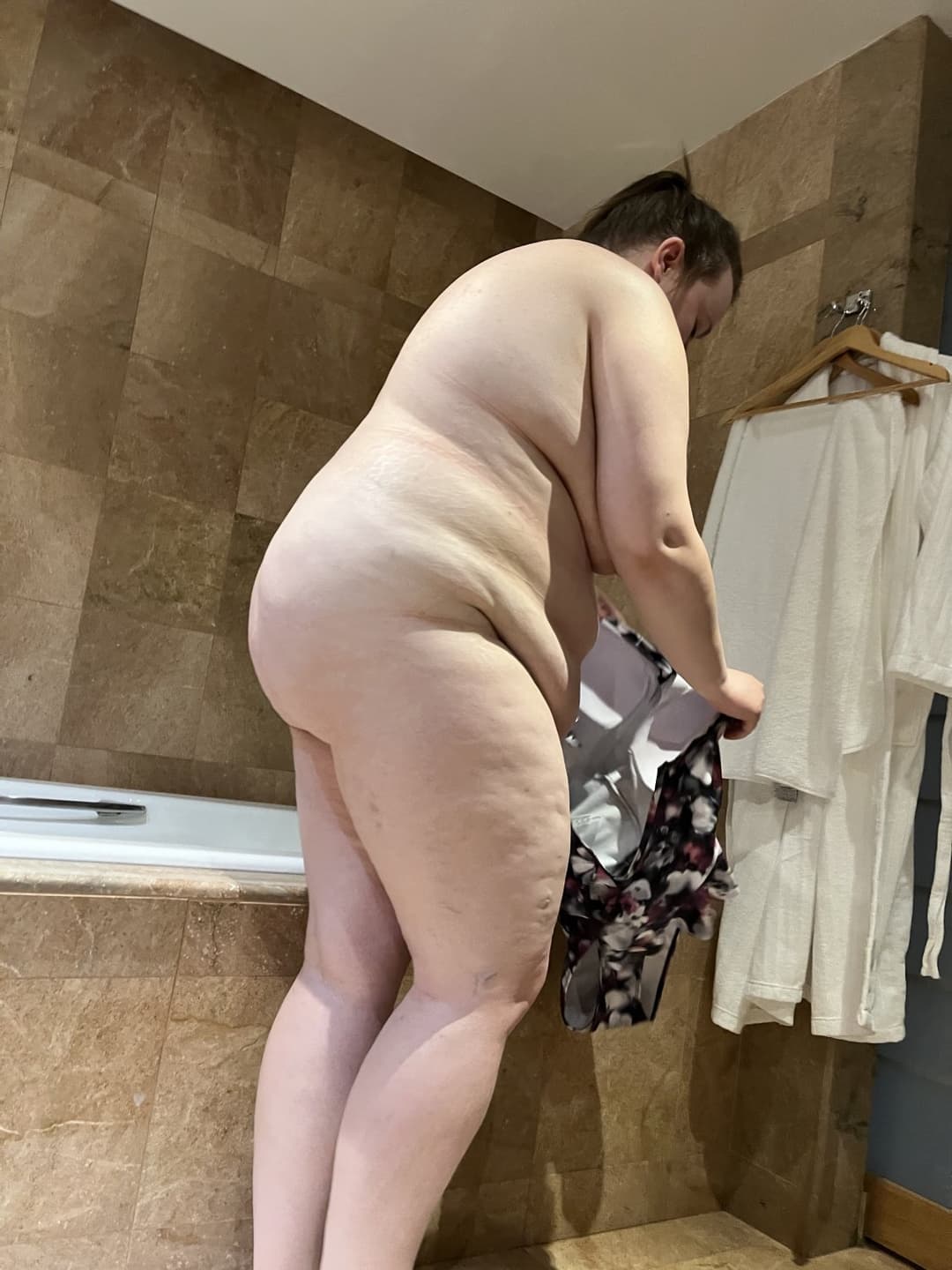 More fat wife naked in hotel room (Pls share!)