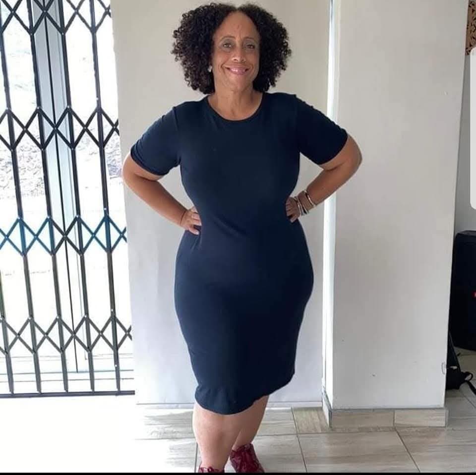 busty beautiful South African milf mommy