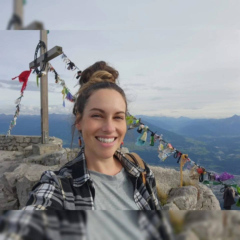 Hillary looks just as sexy now as she was when she did a double feature for G G W