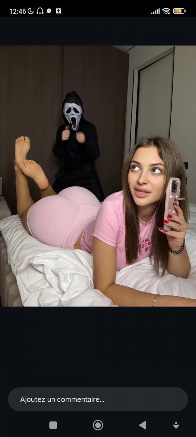 Ass x feet view ?????