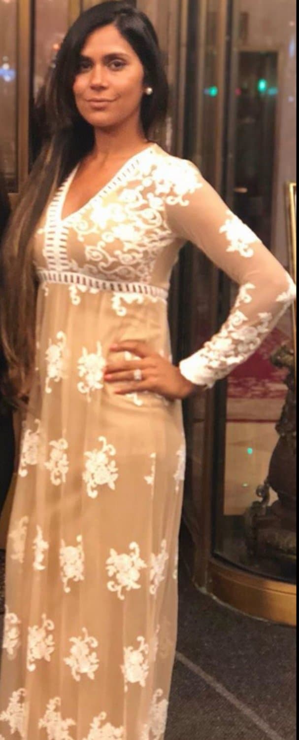 Click to view full size Fuck my wife hard anyone like to fuck my Indian desi nri wife Raj dm