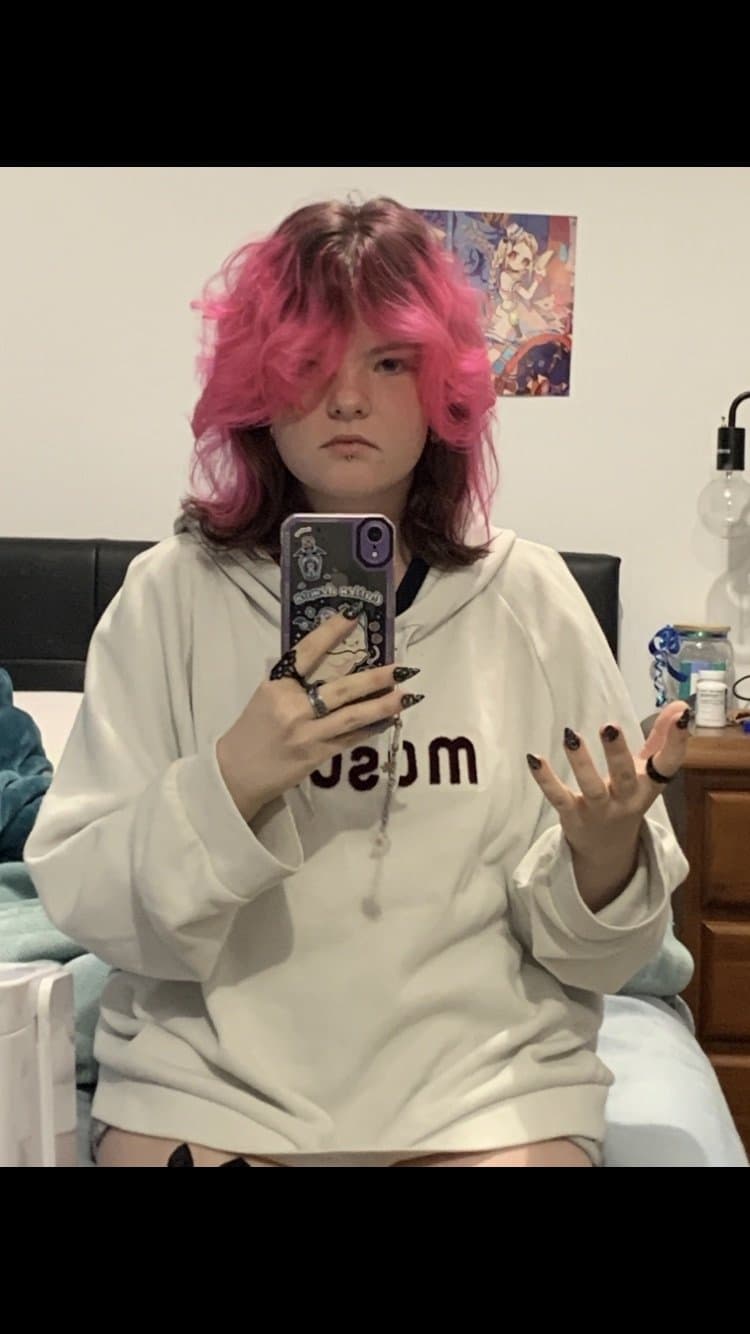 Aussie slut Evelyn Mavin