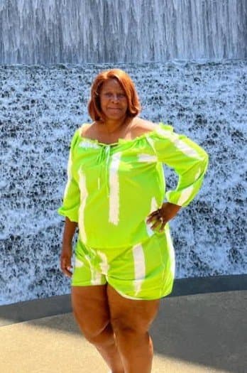 57 Year Old Regina From Florida ???