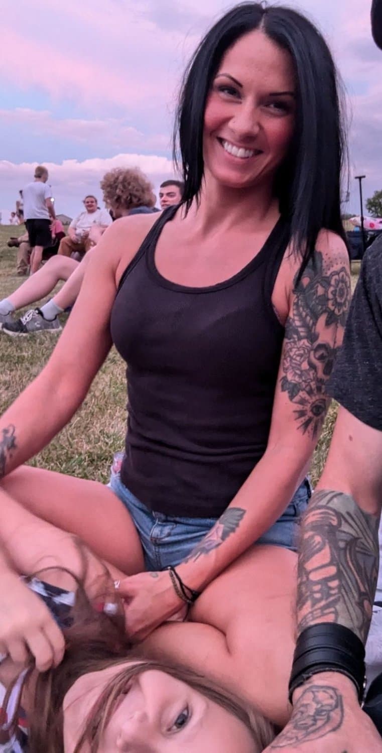 Jacqueline & Sarah get real down and dirty for the “brand that can’t be named” ?