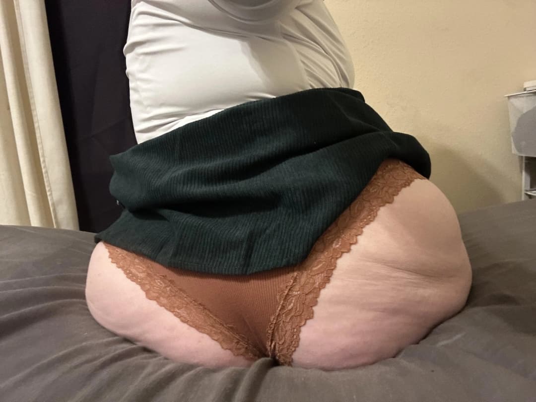 Bigboobs mom and wife