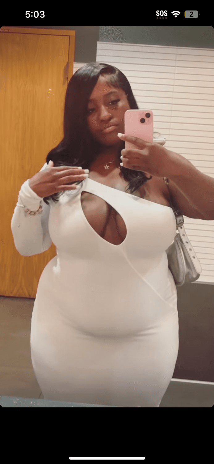 Ghetto darkskin KCMO slut shown off. Any elites wanna jerk to her? KIK VEINYB01